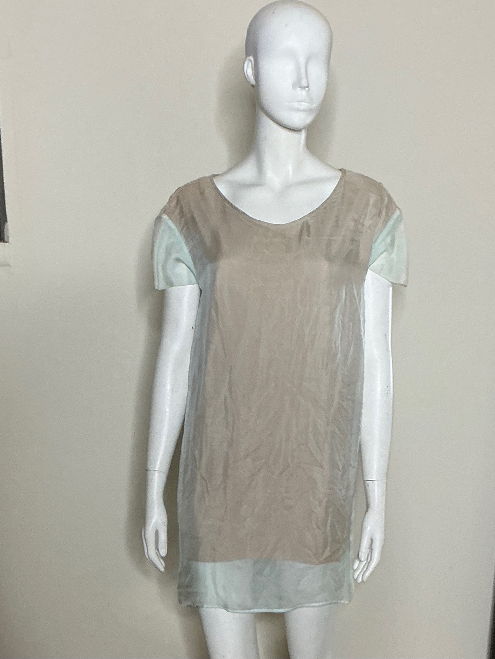 Light Taupe and Mint Short Sleeve Shift Top